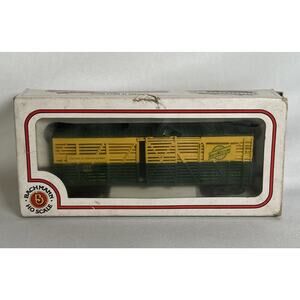 BACHMANN HO 71500 CNW Chicago & North Western 41' STOCK CAR &box